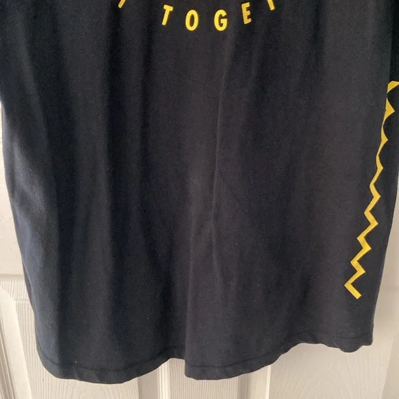 NIKE Hooded T Shirt The Nike Tee Size M Black Blue Yellow Red White Green - Picture 11 of 12